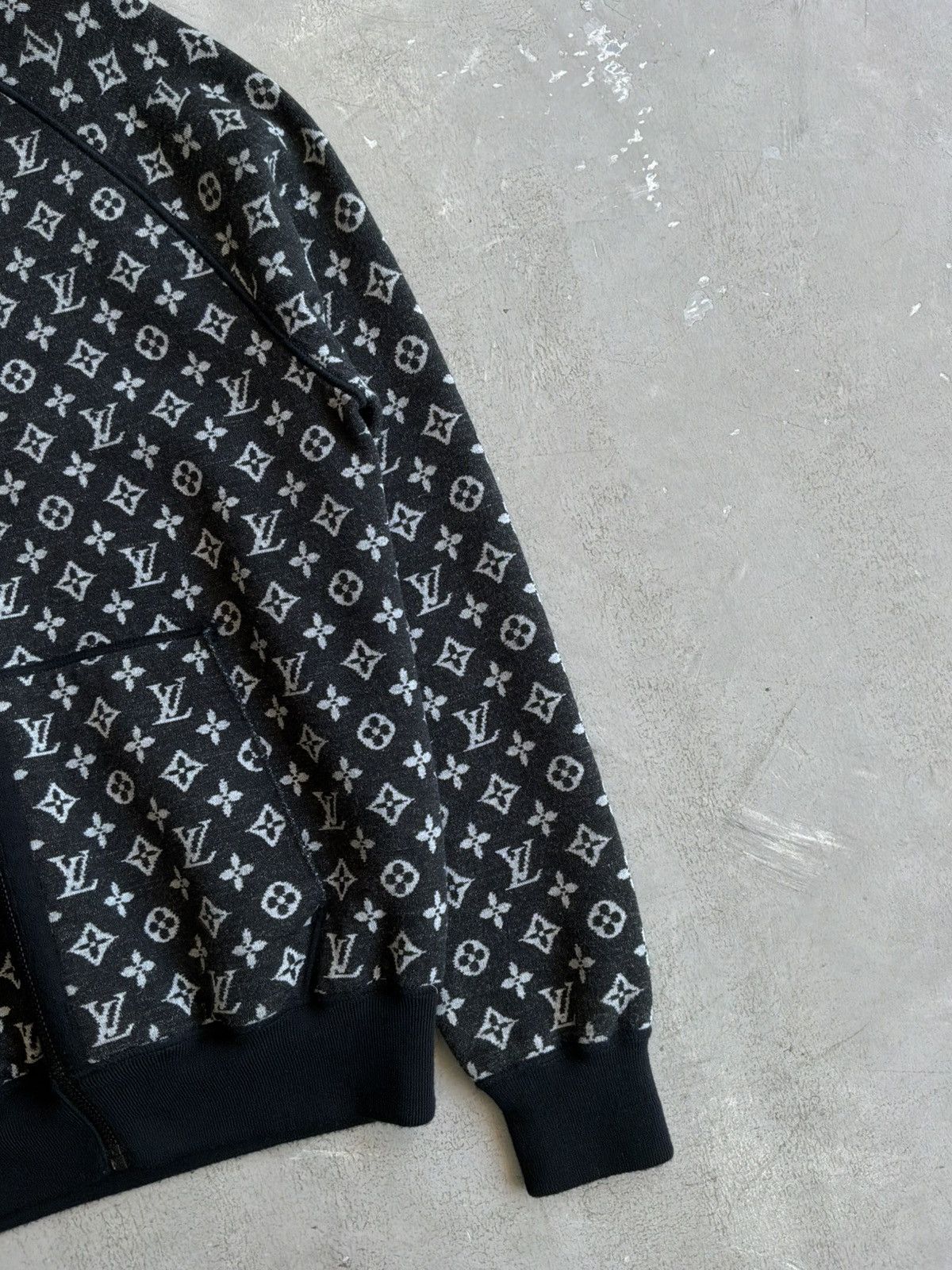 Louis Vuitton 2021 Louis Vuitton - Monogram Reversible Bomber Jacket Size US XL / EU 56 / 4 - 4 Thumbnail