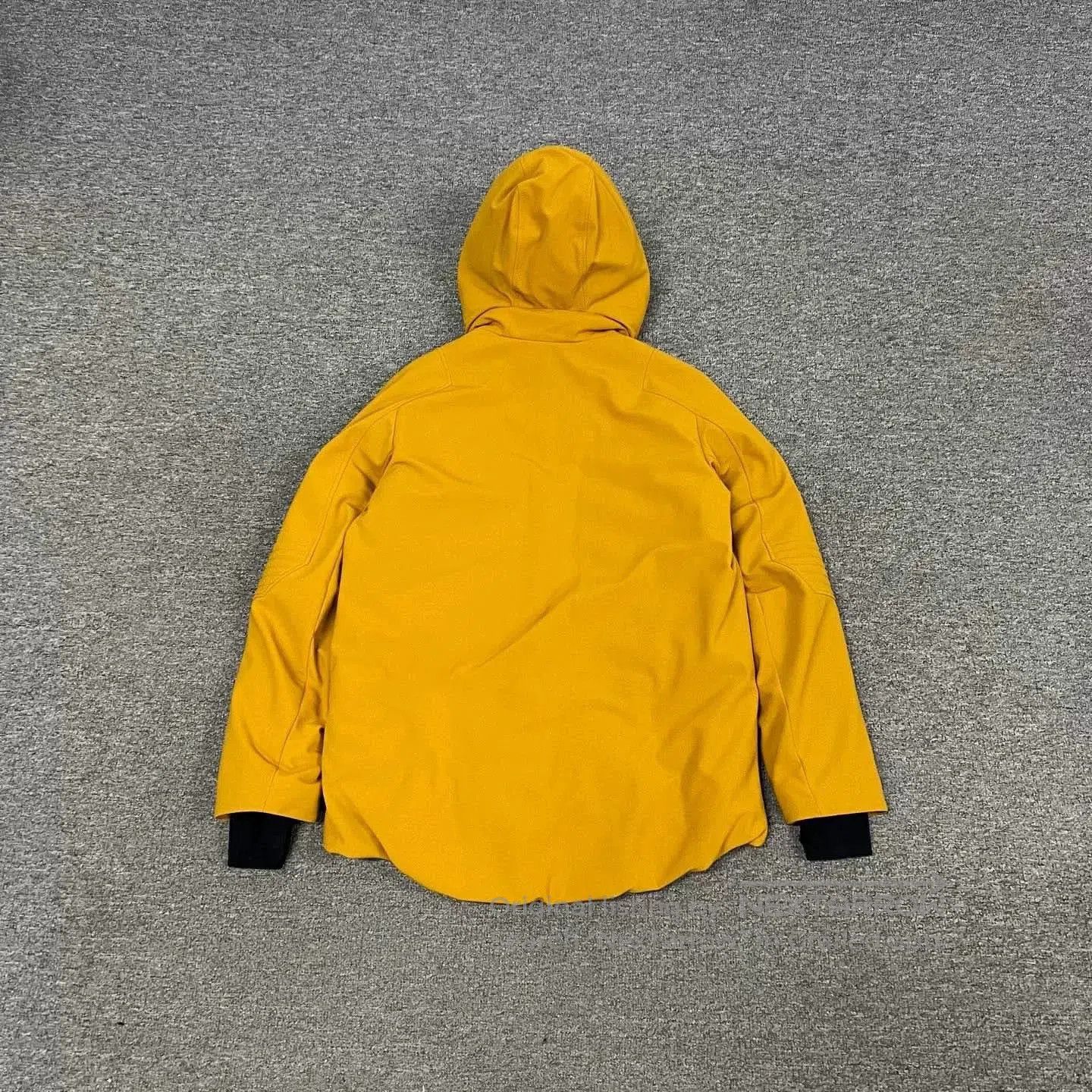 Hermes Hermes Yellow Jacket Puffer Coat Size 36. Size US S / EU 44-46 / 1 - 2 Thumbnail