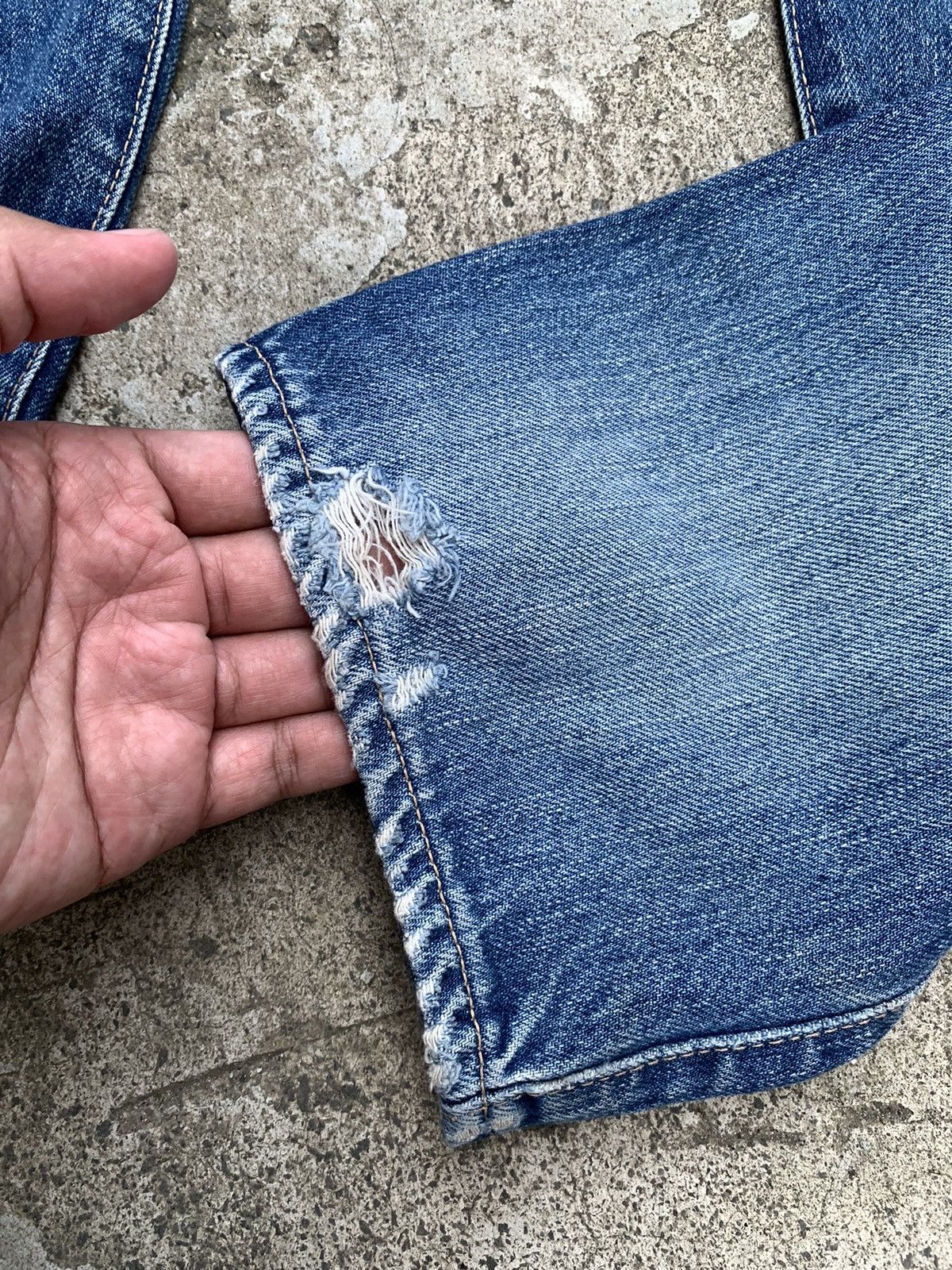 Hysteric Glamour Hysteric Glamour Disstressed Jeans Size US 35 - 11 Thumbnail