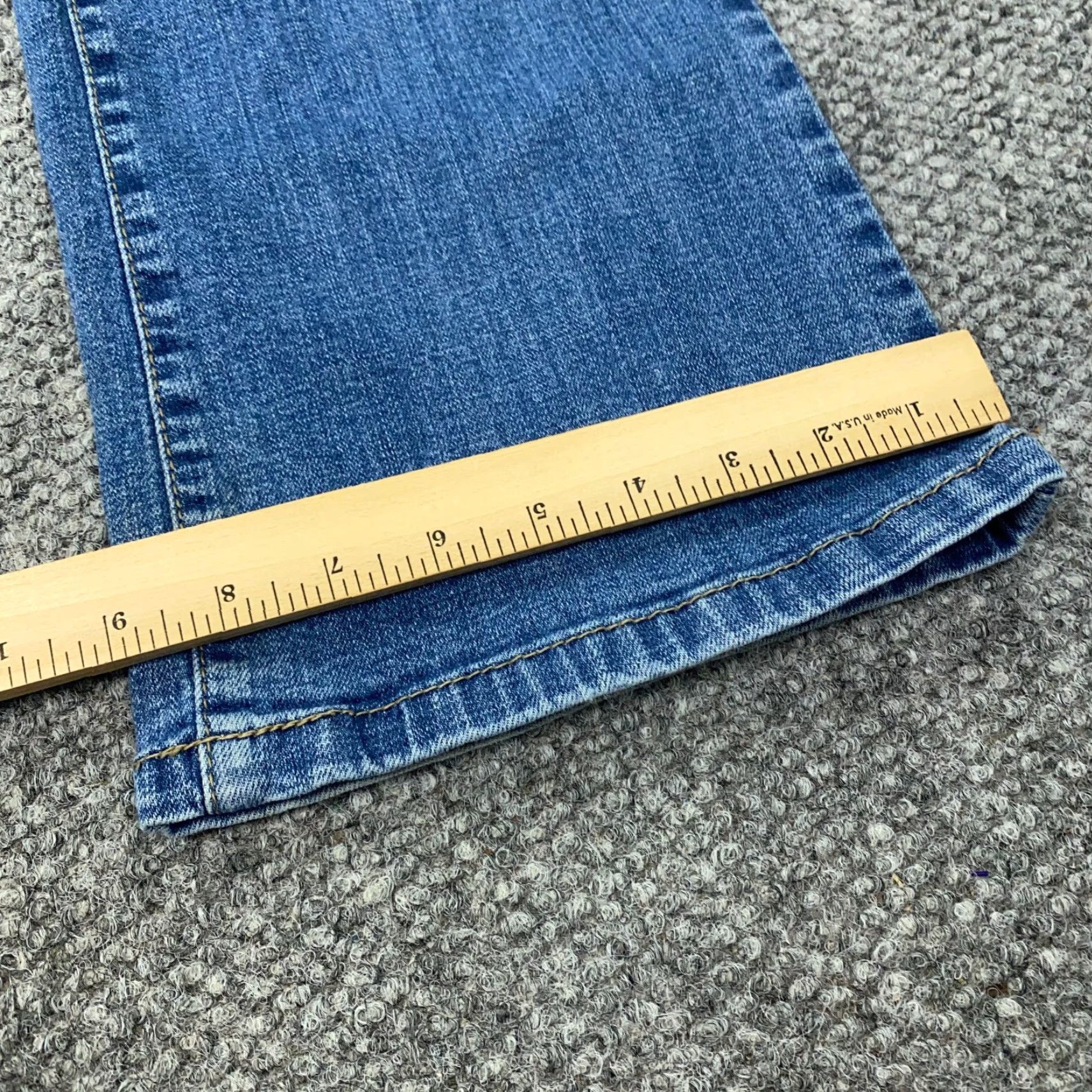 Vintage BCBG Paris Jeans Womens Size 10 Blue Mid-Rise Bootcut Stretch Denim 5-Pocket Size 32" / US 10 / IT 46 - 7 Thumbnail