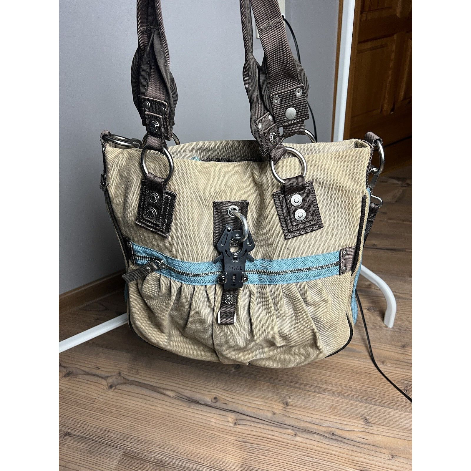 George Gina & Lucy GGL George Gina & Lucy Nouvelle Gardine Beige Gray Shoulder Size ONE SIZE - 5 Thumbnail