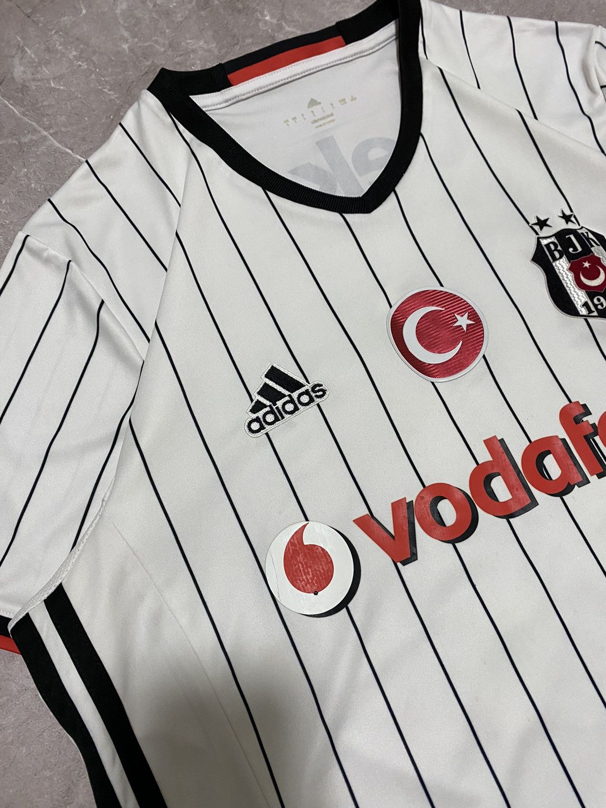 Adidas × Vintage Vintage 2016 Adidas FC Besiktas #99 Martin JR Soccer Jersey Size US L / EU 52-54 / 3 - 5 Thumbnail