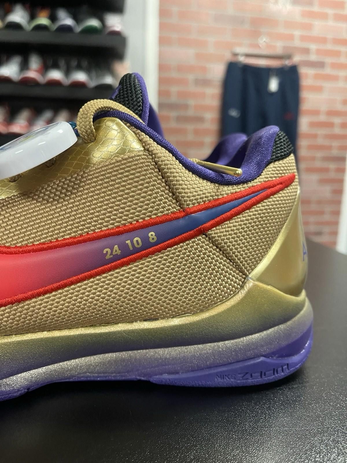 Nike Size 10.5 - Undefeated x Nike Zoom Kobe 5 Hall Of Fame Size US 10.5 / EU 43-44 - 5 Thumbnail