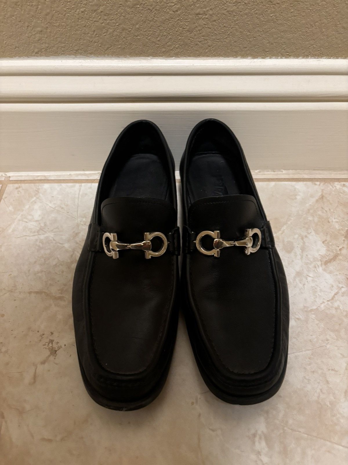 Salvatore Ferragamo Moccasin with Gancini reversible ornament Size US 8 / EU 41 - 1 Thumbnail