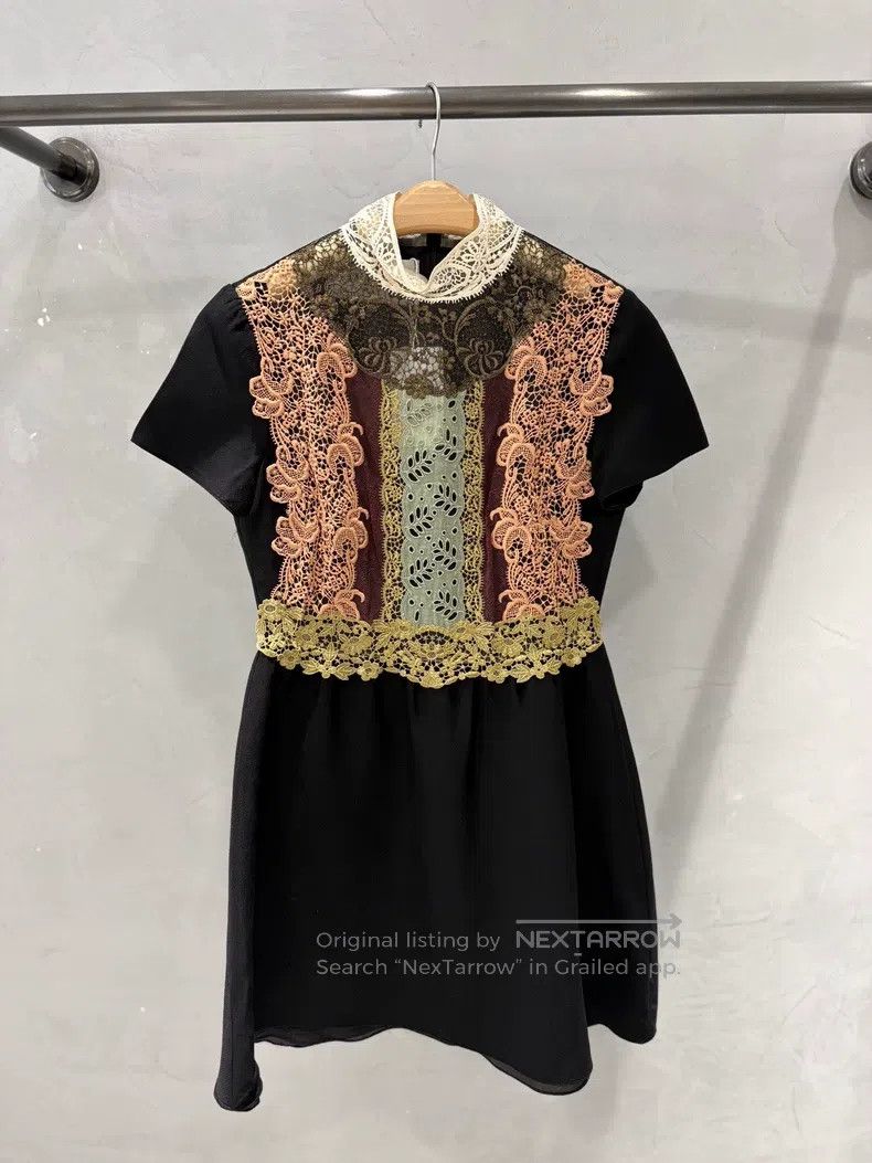 Valentino Valentino Black lace dress Size S / US 4 / IT 40 - 1 Thumbnail