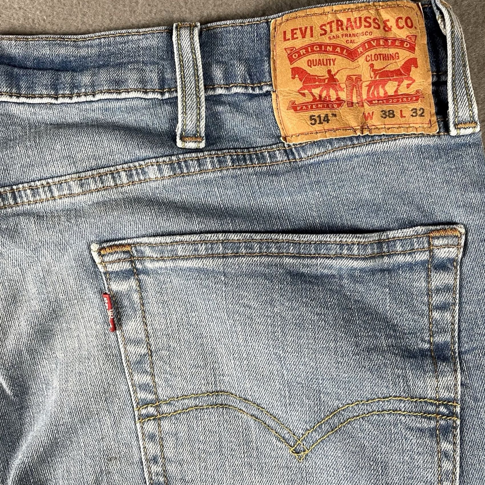 Levi's Levi's 514 Jeans Men 38X32 Light Blue Wash Distressed Straight Leg Regular Rise 5-Pocket Denim USA 90s Grunge Size US 38 / EU 54 - 4 Thumbnail