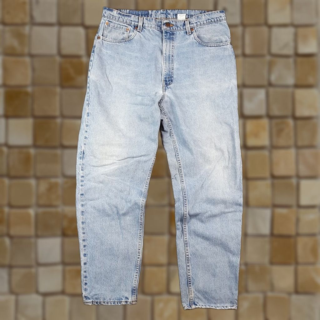 Levi's Vintage Levi's 550 Jeans Tapered Leg Men 38x32 Blue Light Fade Y2K 90s Grunge Rock Size US 38 / EU 54 - 1 Thumbnail