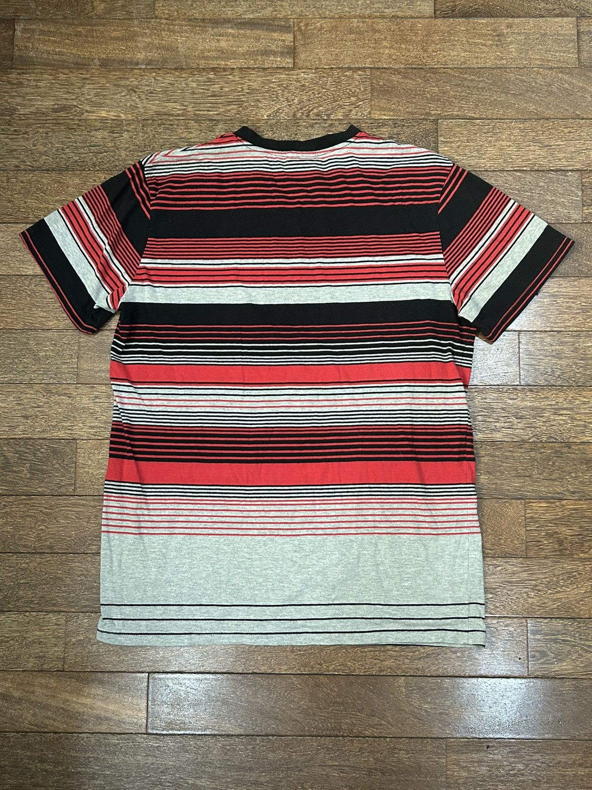 Southpole Southpole Y2K Striped V-Neck Shirt Size US L / EU 52-54 / 3 - 2 Thumbnail