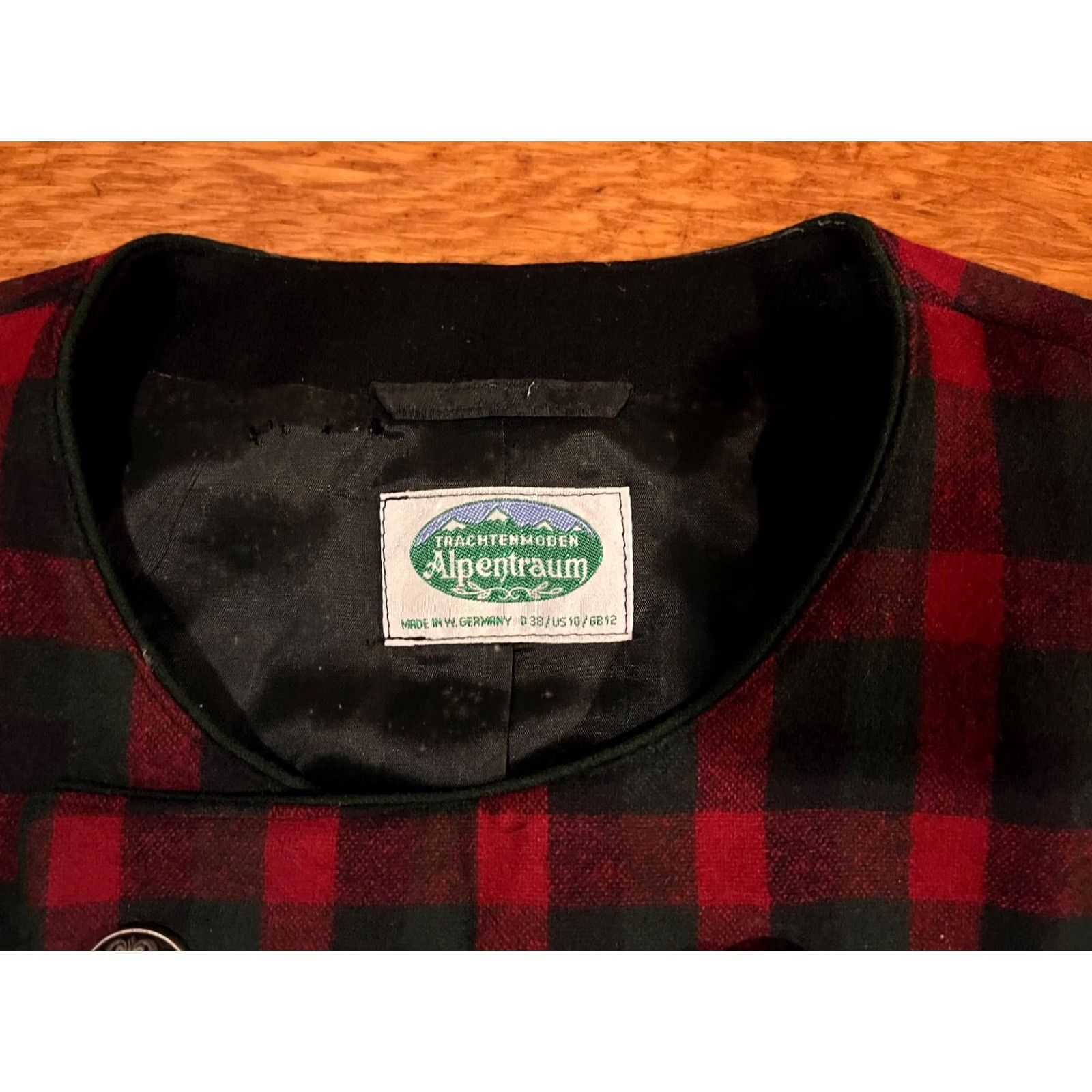 Vintage VINTAGE Trachten Alpentraum Oktoberfest Jacket Women’s M Red Plaid Wool Short Sleeve Long Sleeve Buttoned 80s 90s Bohemian Retro Christmas Size M / US 6-8 / IT 42-44 - 4 Thumbnail