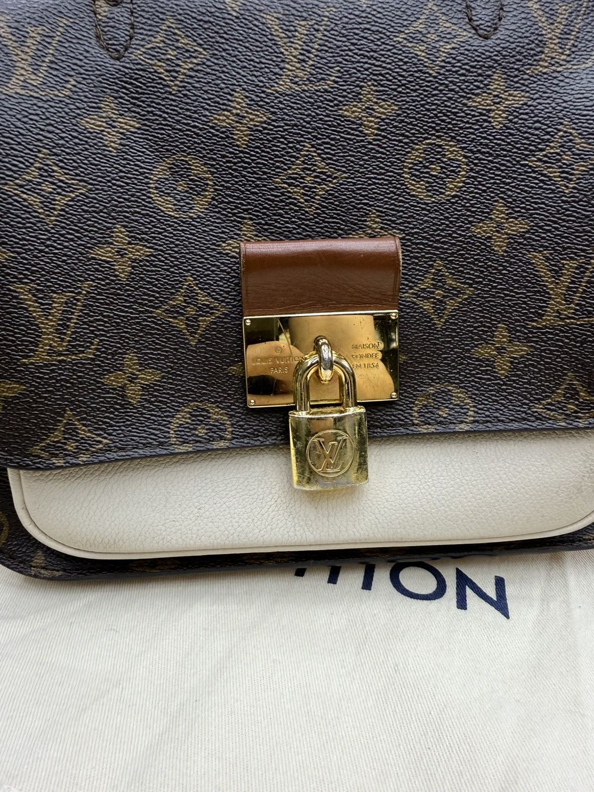 Louis Vuitton AUTHENTIC Louis Vuitton Vaugirard Handbag Brown Monogram Size ONE SIZE - 14 Thumbnail