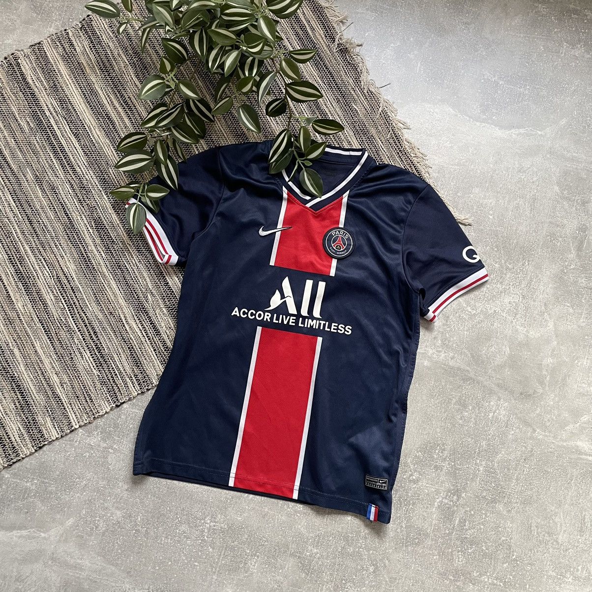 Band Tees Niki Psg Paris Saint Germain AAL ACCOR LIVE JERSEY AWAY TEE Size US XS / EU 42 / 0 - 1 Thumbnail