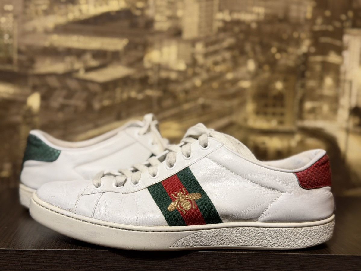 Gucci Gucci ACE Sneaker Embroidered Bees White Leather Gold Women Size US 8.5 / IT 38.5 - 1 Thumbnail