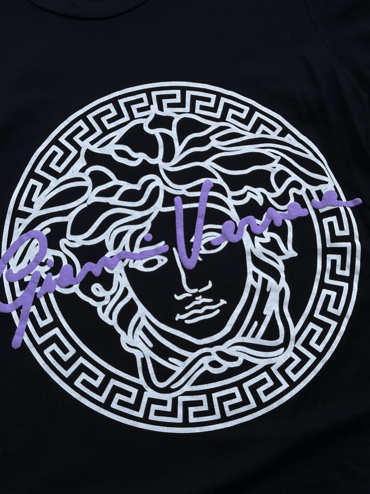 Versace 🫧Gianni Versace Signature Medusa Logo T-Shirt Black Women's Size XS / US 0-2 / IT 36-38 - 5 Thumbnail