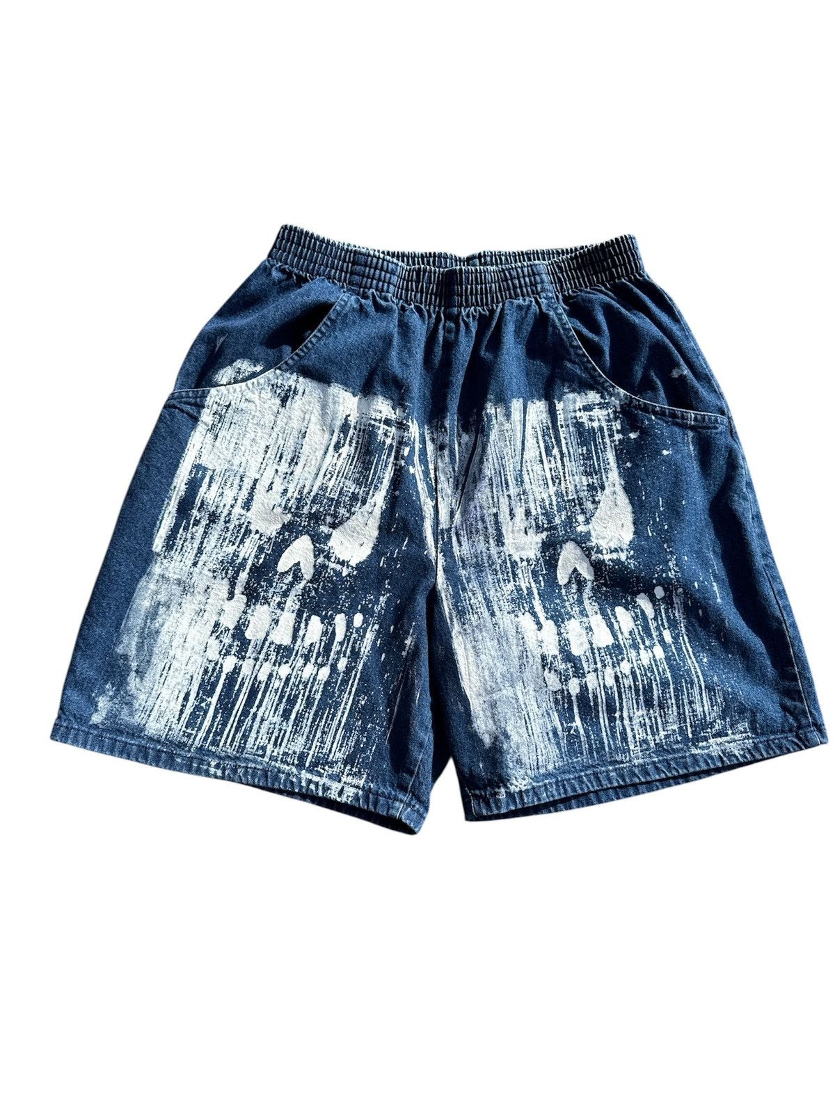 Denim & Co. Skull faced denim shorts Size US 30 / EU 46 - 1 Preview