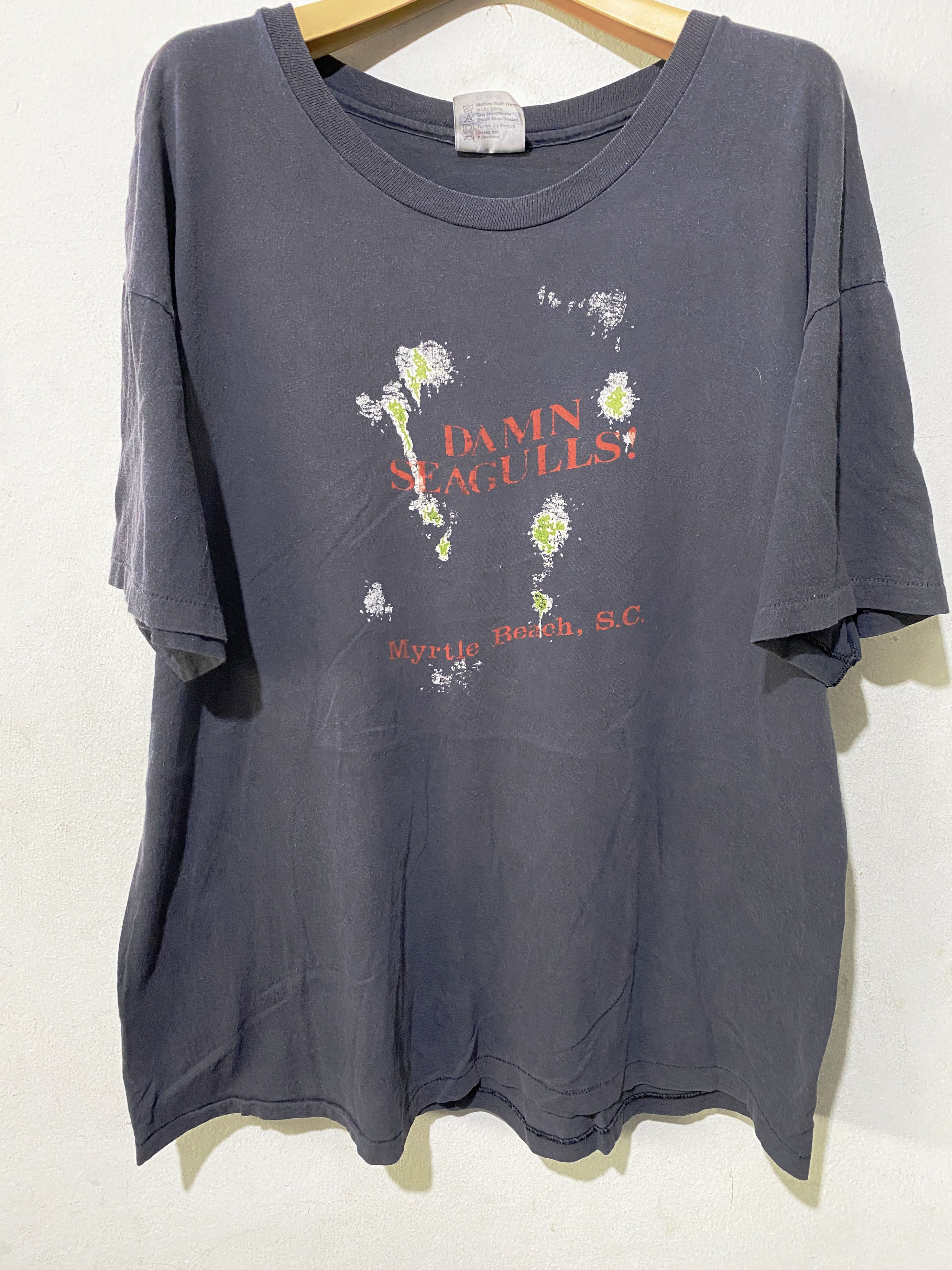 Vintage Vintage 80s Damn Seagulls Bird Poop Shirt Size US XL / EU 56 / 4 - 1 Thumbnail