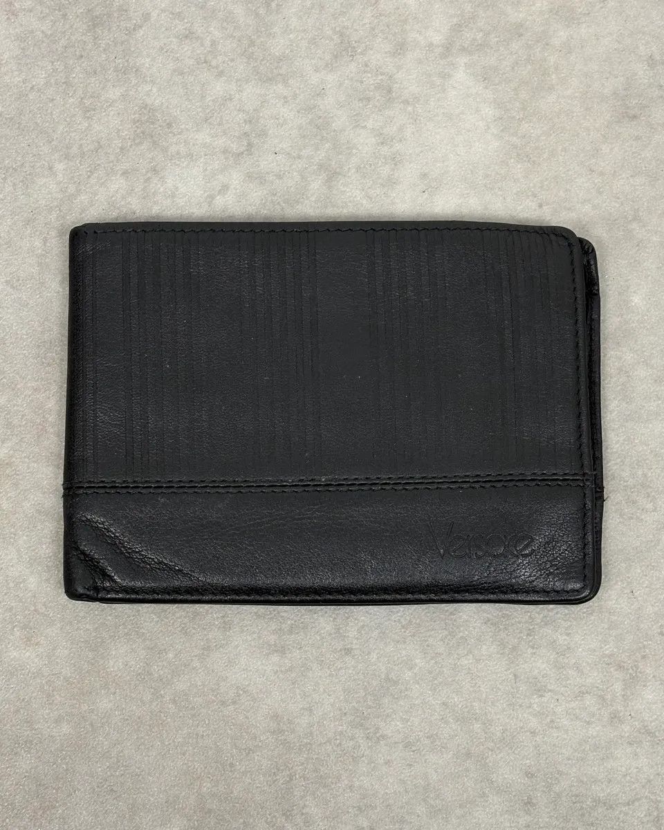 Versace 2000s Versace Black Textured Leather Wallet Size ONE SIZE - 1 Thumbnail