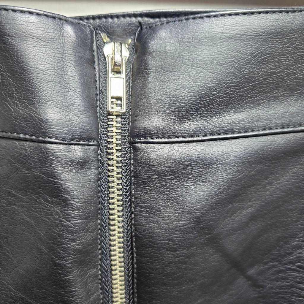 Forever 21 Women's FOREVER 21+ Black Faux Leather Mini Skirt 0X Size 25" / US 0 / IT 36 - 5 Thumbnail