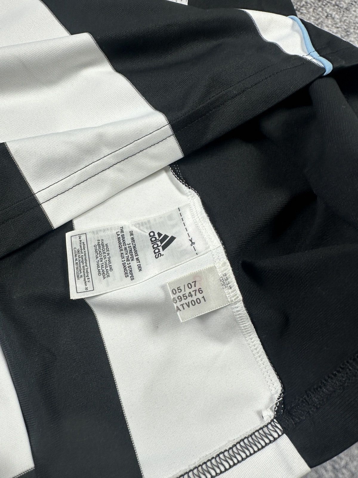 Adidas Adidas New Castle 36 Viduka 07/08 soccer jersey Blokecore L Size US L / EU 52-54 / 3 - 4 Thumbnail