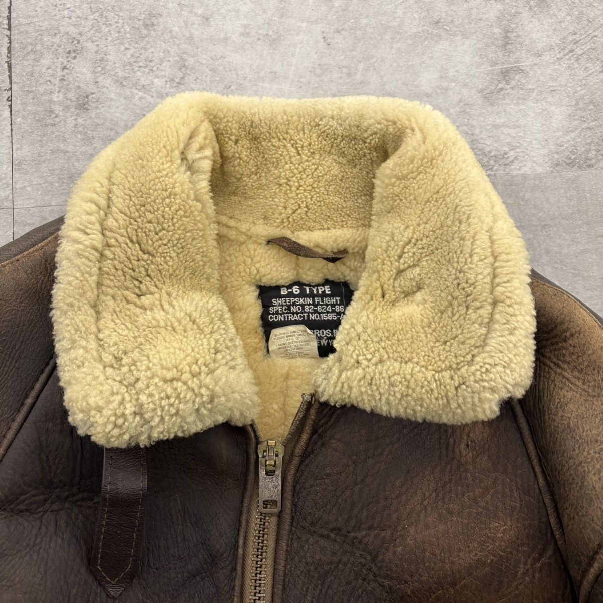 Schott Schott B-6 Sheepskin Flight Jacket – Made in USA (L) Size US L / EU 52-54 / 3 - 16 Thumbnail