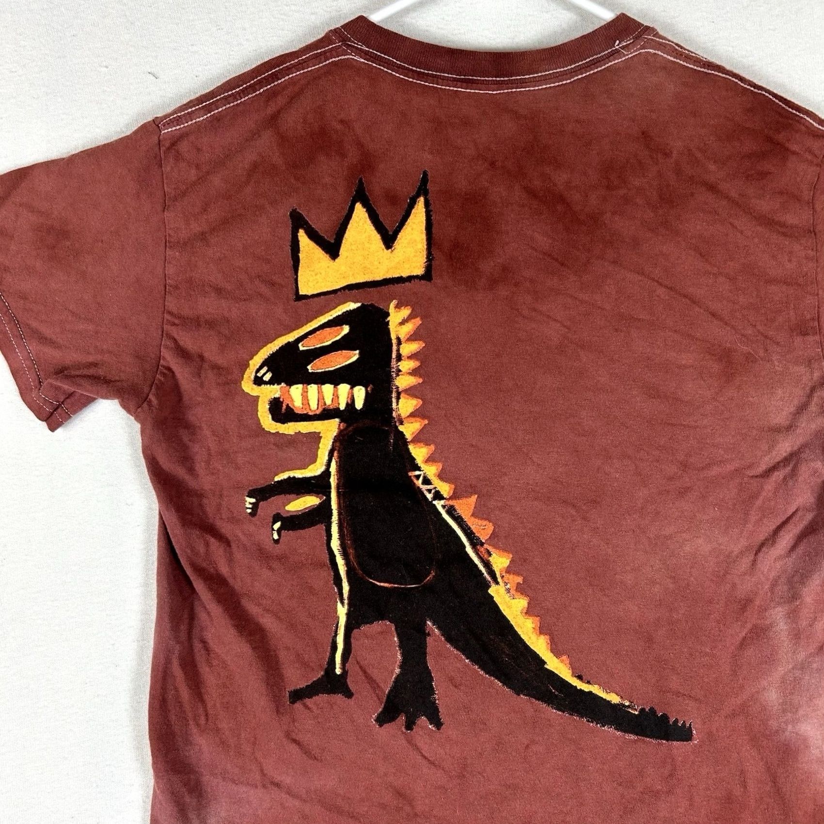 Vintage VINTAGE Jean-Michel-Basquiat Graphic Tshirt Mens Small Brown Tie-Dye Casual Dinosaur Tee Size US S / EU 44-46 / 1 - 5 Thumbnail