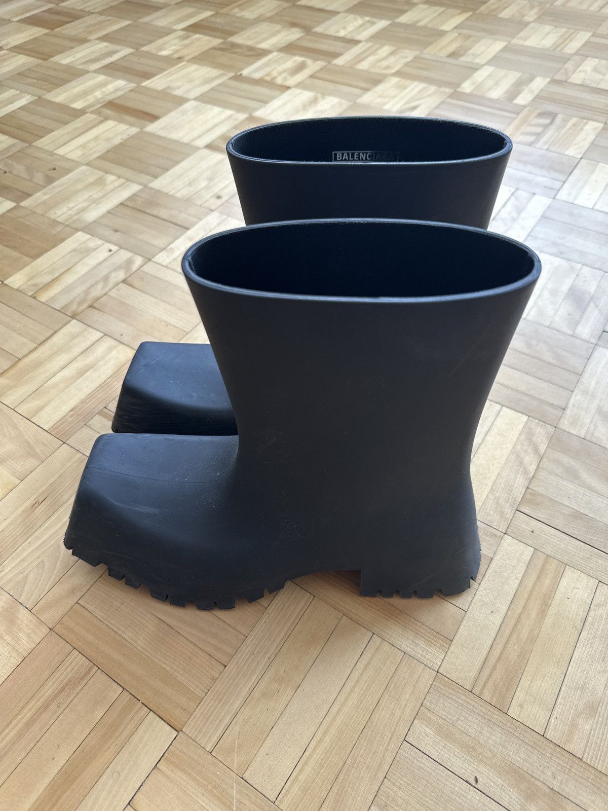 Balenciaga Balenciaga rubber troopers Size US 9 / EU 42 - 1 Thumbnail