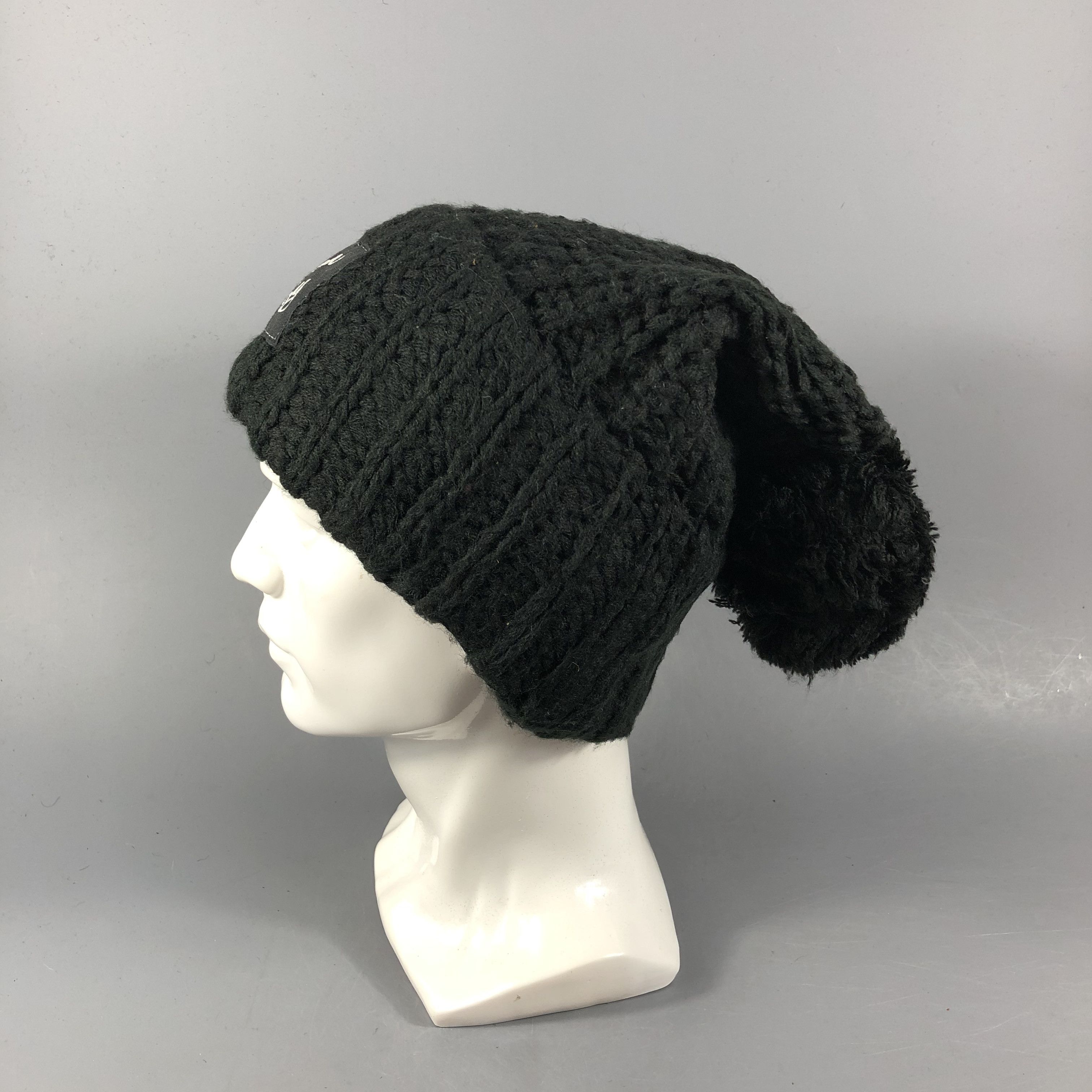 Japanese Brand Maison Girly Bobble Beanie Snowcap Snow Hat B905 Size ONE SIZE - 2 Thumbnail