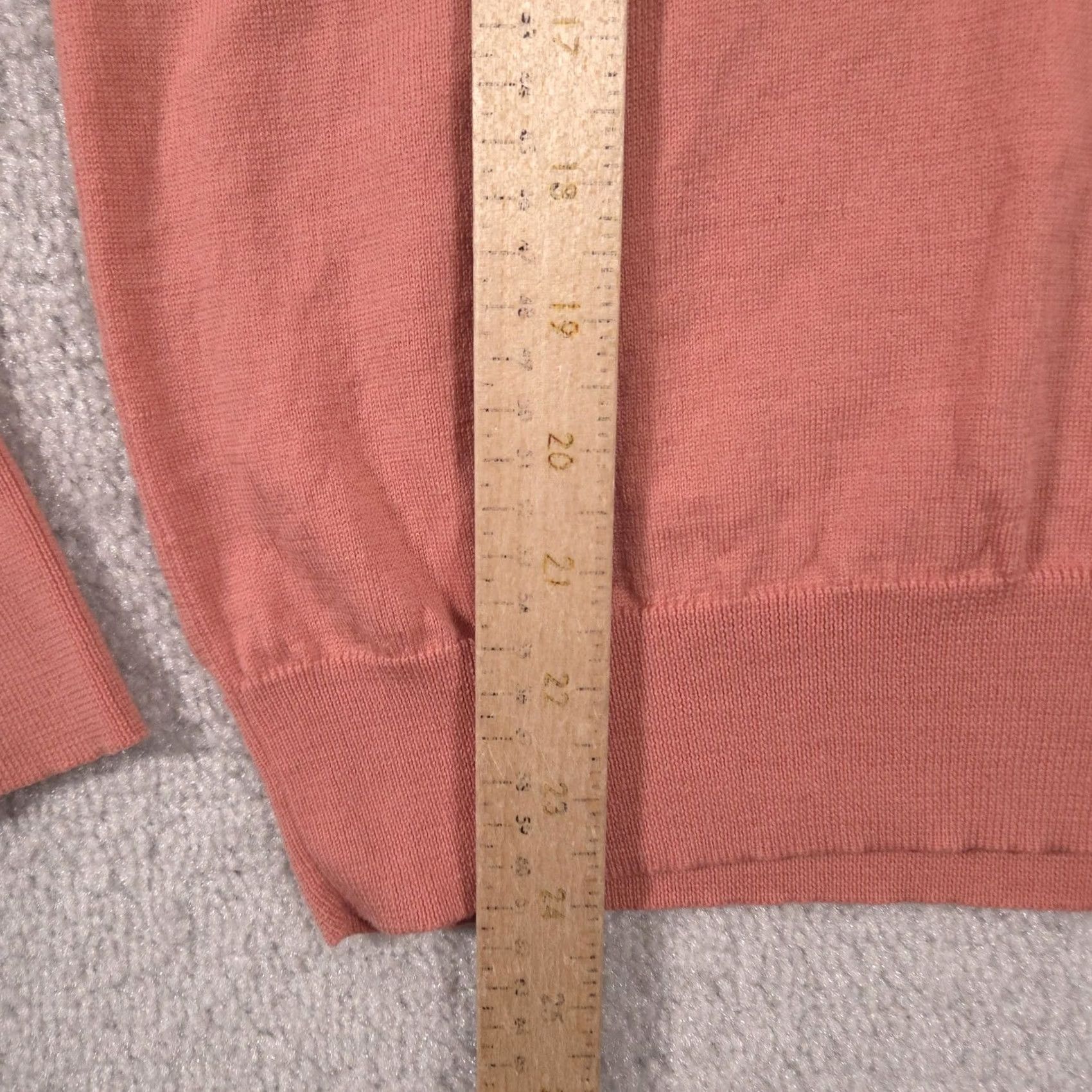 Uniqlo Uniqlo Sweater Womens S Pink Wool V Neck Lightweight Knit Pullover Long Sleeve Size S / US 4 / IT 40 - 6 Thumbnail