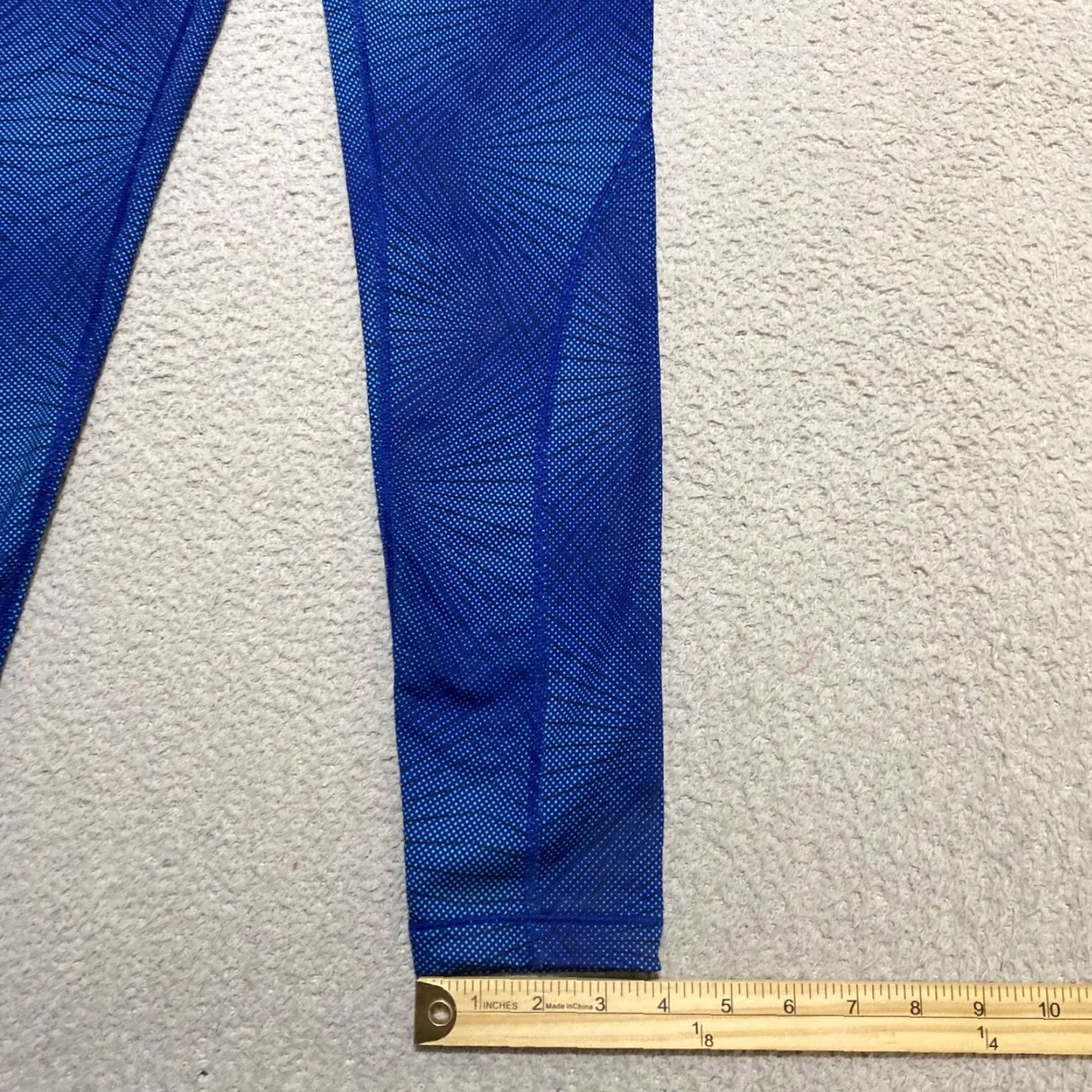 Nike Nike Womens Leggings Grey? Blue Geometric Hyper Warm Elastic Waist Pull On Pants Small XS/S - Nikepro Style Womens Leggings 27 in Inseam Nikepro 2740 Size 28" / US 6 / IT 42 - 4 Thumbnail