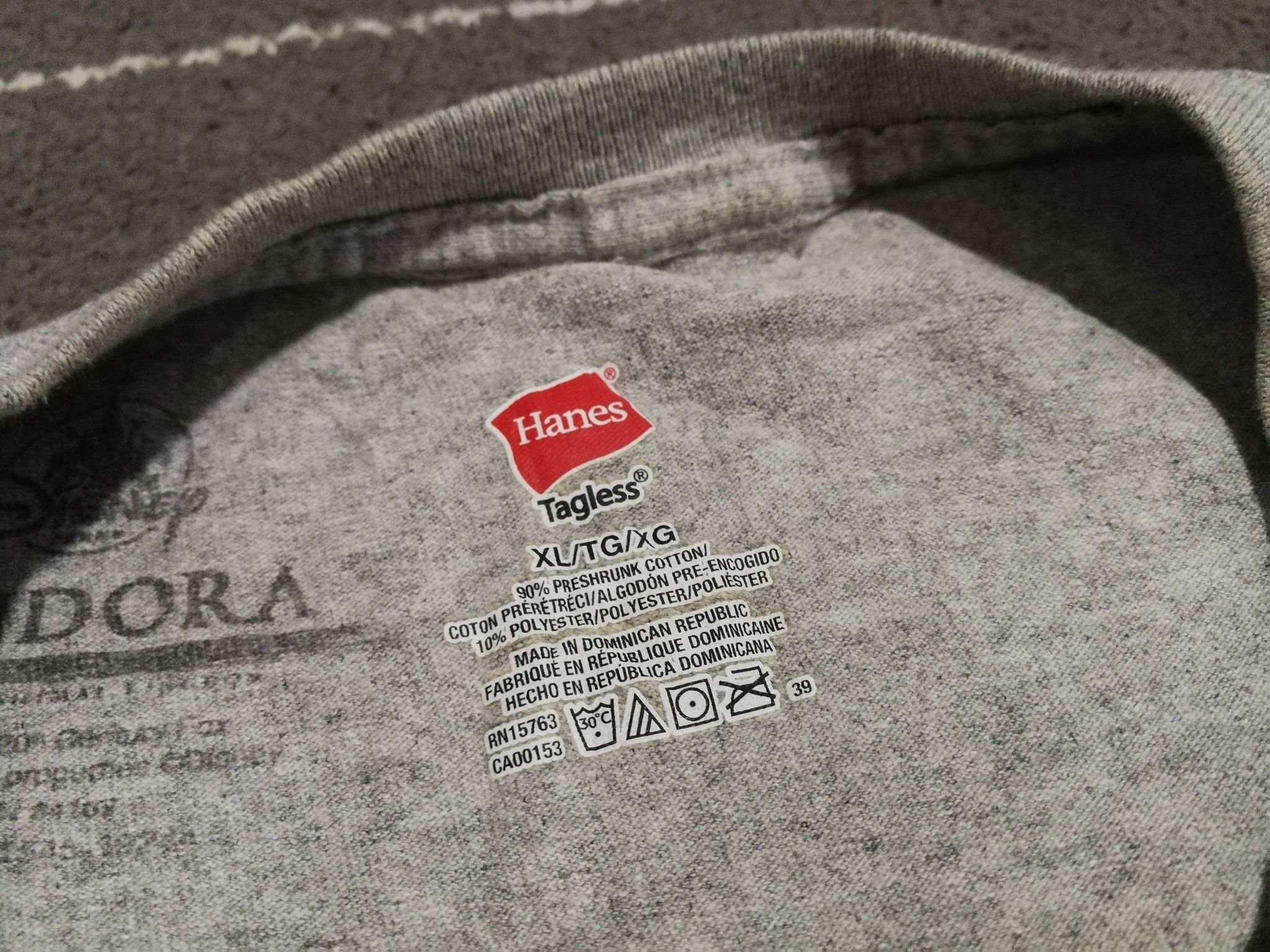 Disney × Vintage Vintage Pandora aka Avatar X Hanes X disney L 1884 Size US L / EU 52-54 / 3 - 5 Thumbnail