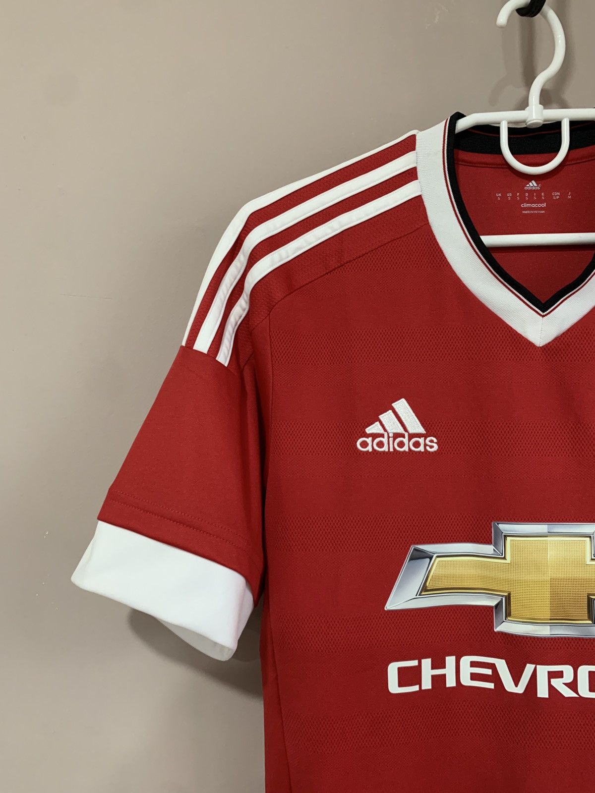 Adidas Manchester United 2015 Home Football Shirt Adidas Soccer S Size US S / EU 44-46 / 1 - 4 Thumbnail