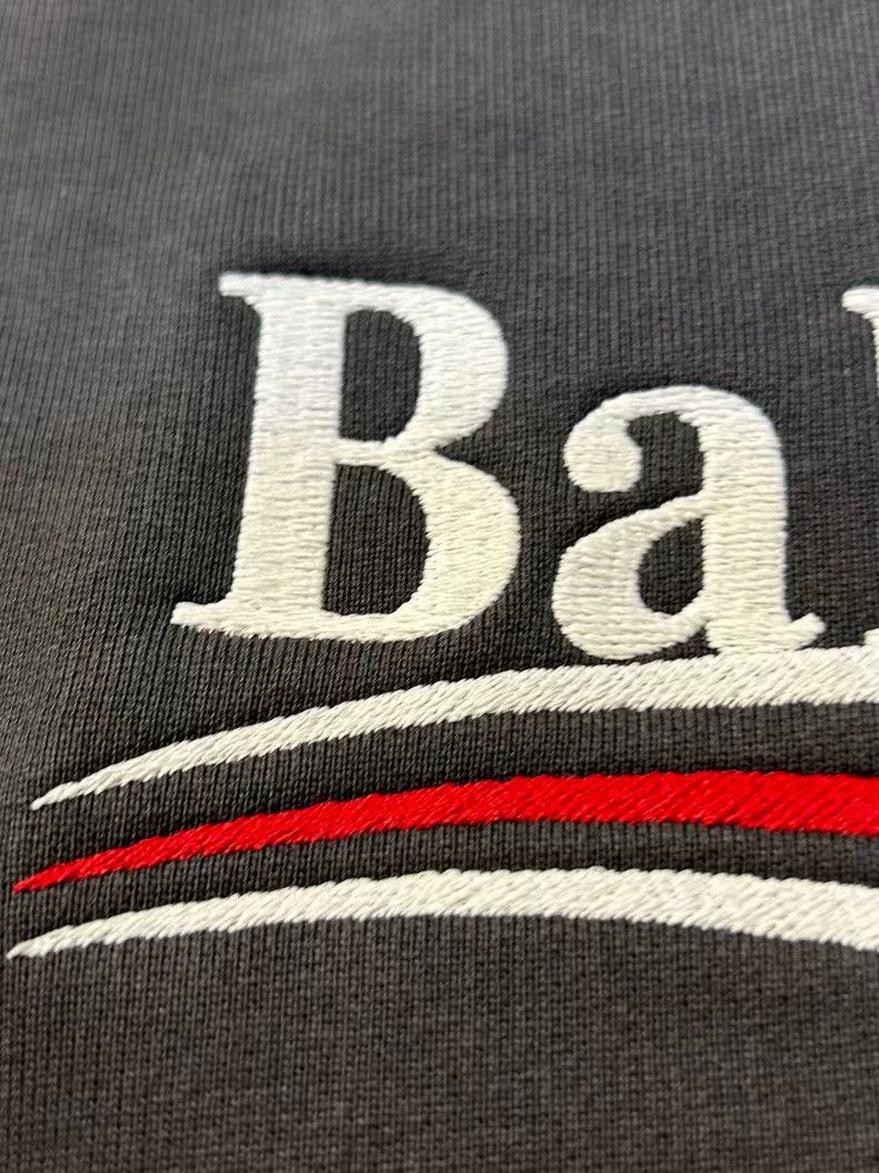 Balenciaga Balenciaga Embroidered coke sweater Size US XS / EU 42 / 0 - 5 Thumbnail