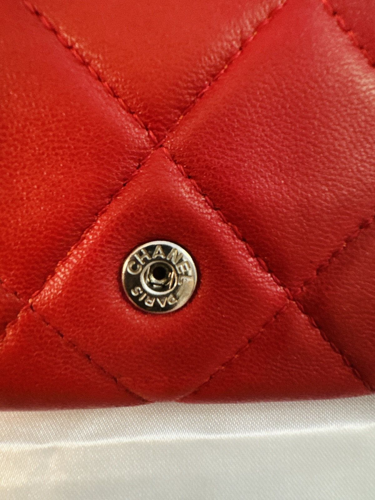 Chanel Caviar Quilted Classic Key Holder Wallet Red Size ONE SIZE - 9 Thumbnail