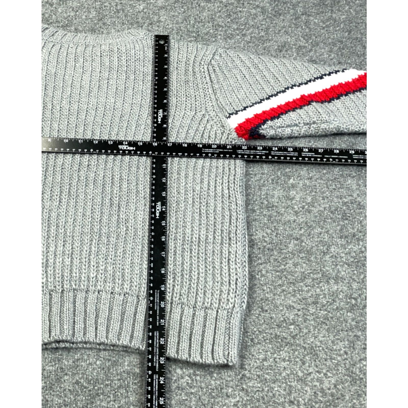 Tommy Hilfiger TOMMY HILFIGER Gray Chunky Knit Sweater Women’s Medium Pullover 90s Casual Heavyweight Size M / US 6-8 / IT 42-44 - 3 Thumbnail