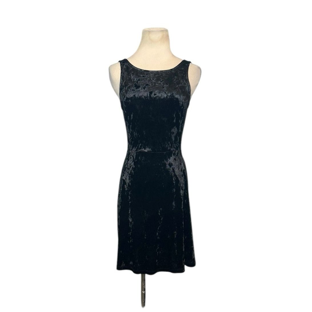 H&M H&M Divided black velvet deep V back mini party dress size 4 Size S / US 4 / IT 40 - 1 Thumbnail