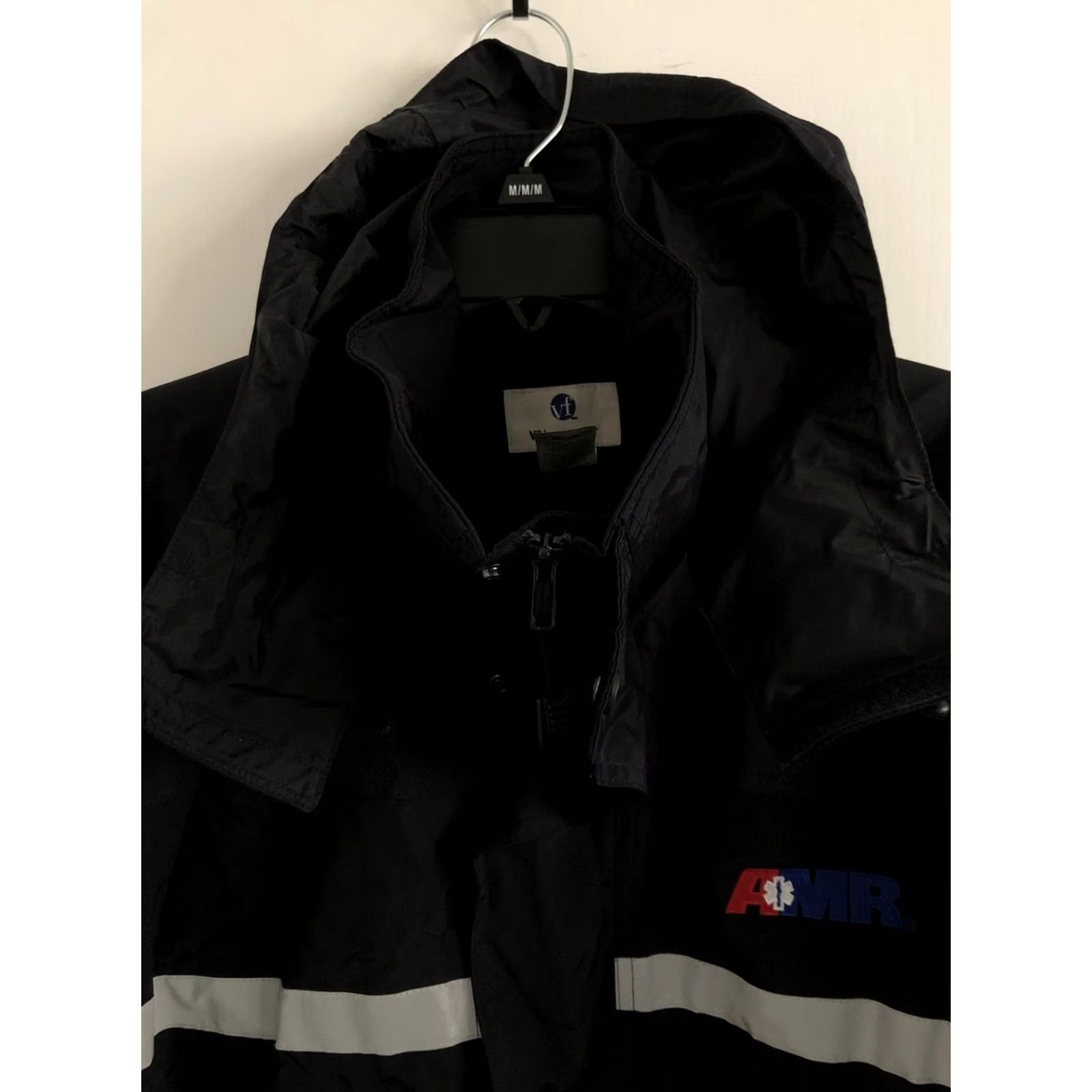 Vintage VINTAGE? AMR VF Image Wear Hooded All-Season American Response Ambulance Jacket Medium Navy Blue Reflective Accents Paramedic EMT VF Imagewear Jacket Size US M / EU 48-50 / 2 - 6 Thumbnail