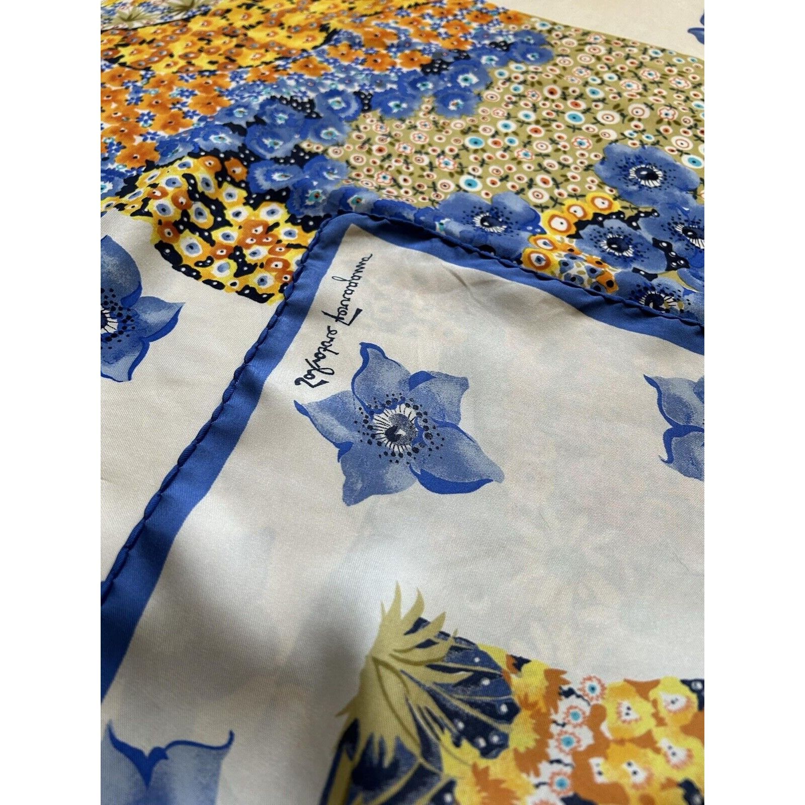 Salvatore Ferragamo SALVATORE FERRAGAMO Ivory Blue Floral Elephant Print Scarf S Size ONE SIZE - 8 Thumbnail
