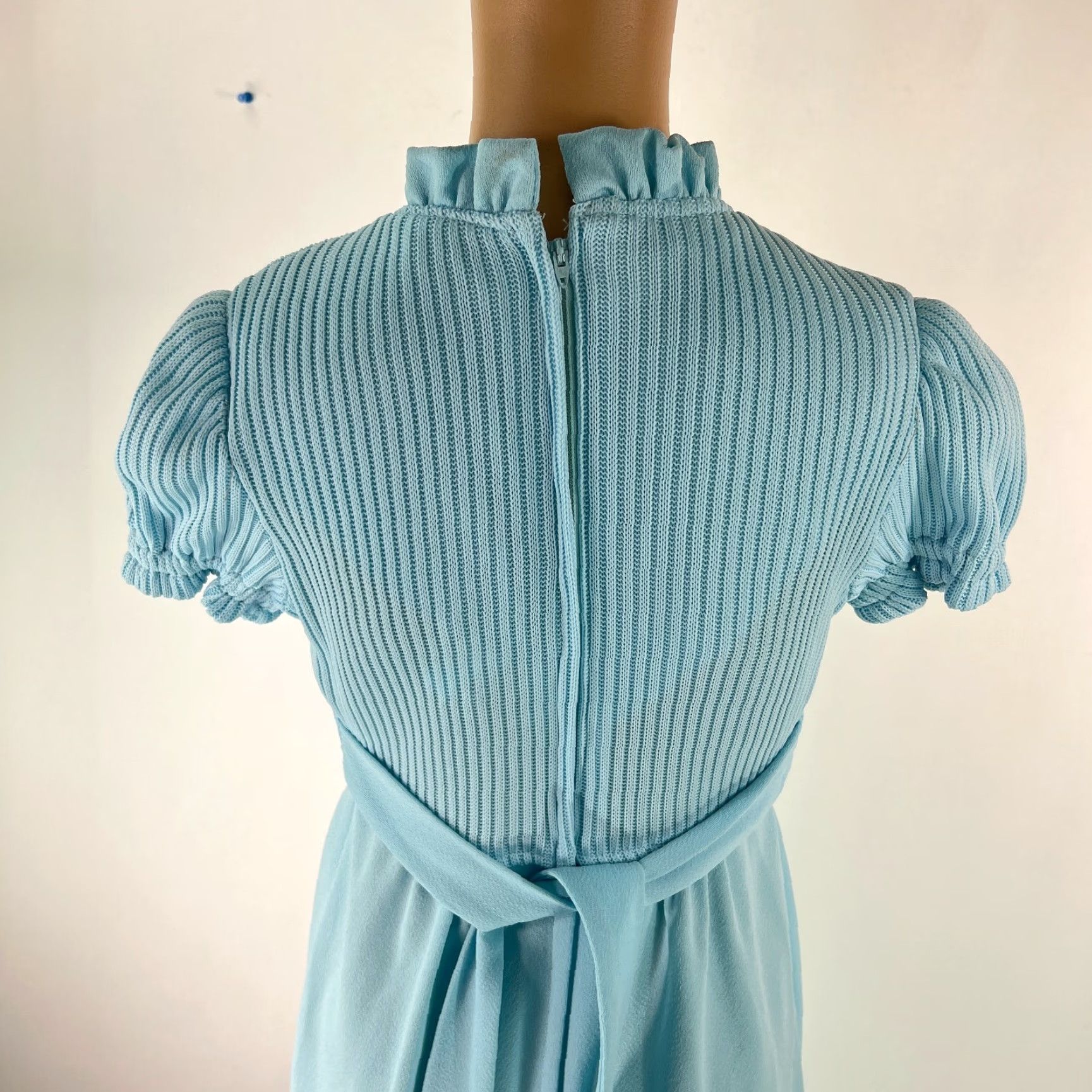 Vintage VINTAGE ILGWU Dress Maxi Blue 11 Women's Puff Sleeves Ruffled Tie Waist Knit Cocktail 58 in Chest 16 in US Size L / US 10 / IT 46 - 4 Thumbnail