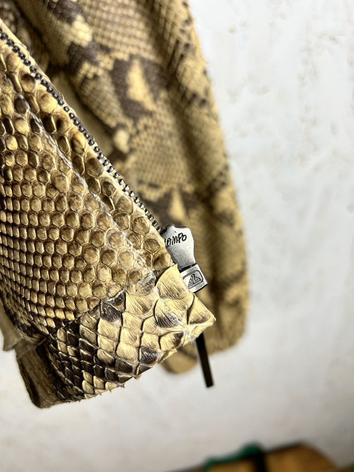 Gucci Tom Ford Gucci 2000 Runway Python Leather Jacket Size 40 Size M / US 6-8 / IT 42-44 - 12 Thumbnail