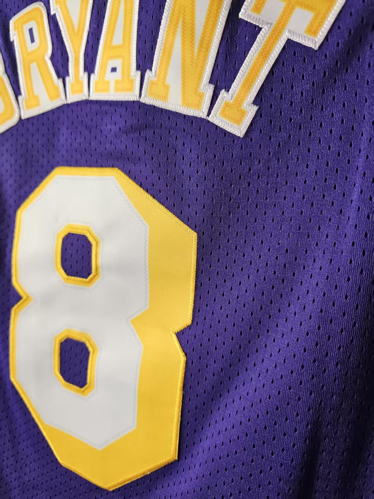 NBA Los Angeles Lakers 8 Kobe Bryant Jersey Stitched Size US M / EU 48-50 / 2 - 4 Thumbnail