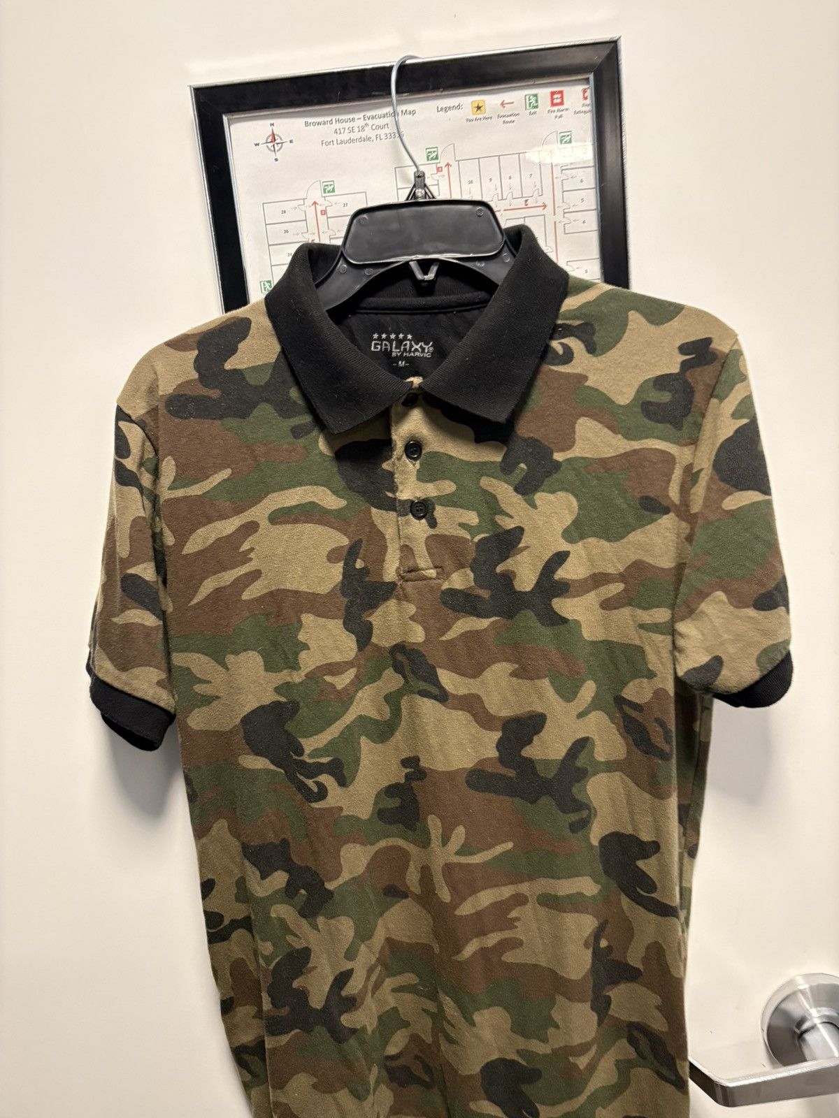Other Galaxy by Harvic Green Brown Black Camouflage Polo Size M Size US M / EU 48-50 / 2 - 7 Thumbnail