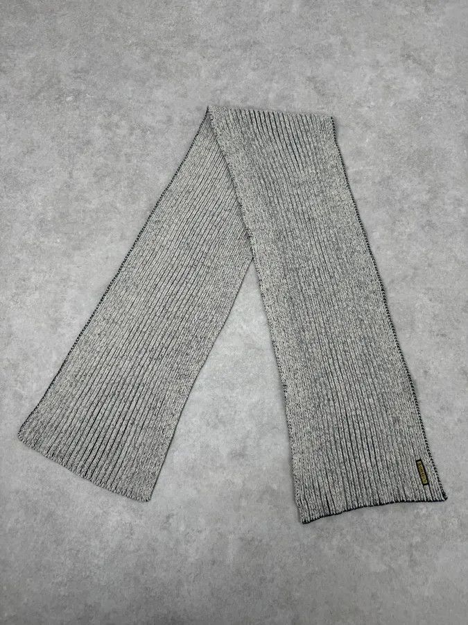 Armani 2000s Armani Scarf & Beanie White Painted Effect Set Size ONE SIZE - 5 Thumbnail