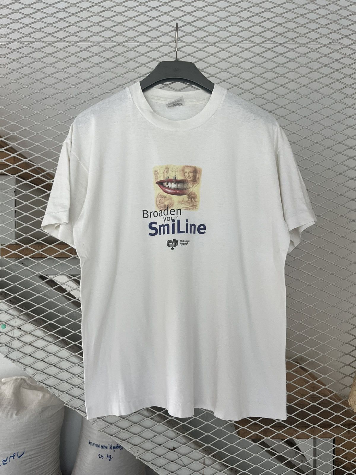Vintage Vintage Broaden your SmiLine Branemark System 90’s T-shirt Size US M / EU 48-50 / 2 - 2 Thumbnail