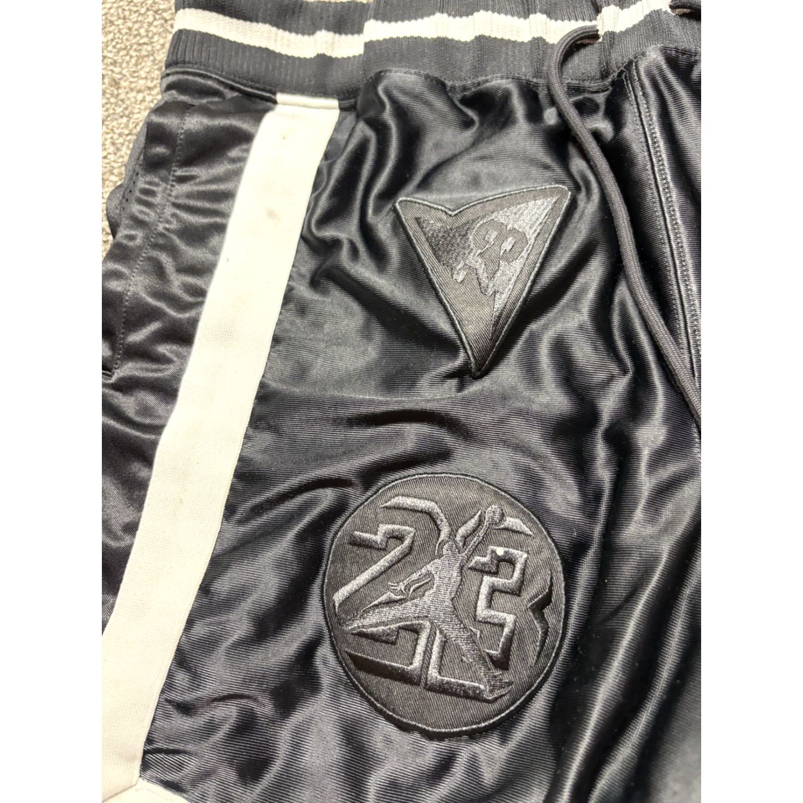 Jordan Brand **Air Jordan Mens 2XL Black Diamond Nike Shorts AT9972** User: **Mens Air Jordan 2XL Black Diamond Nike Shorts AT9972** Size US 39 - 3 Thumbnail