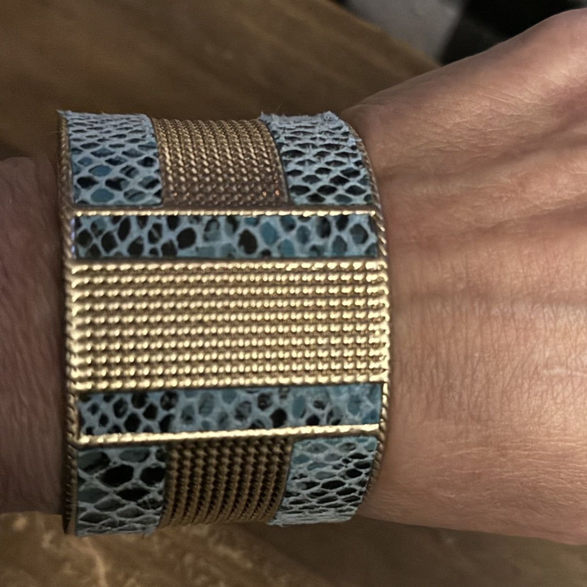 Other Gold tone wide blue snakeskin print bangle cuff bracelet Size ONE SIZE - 3 Thumbnail