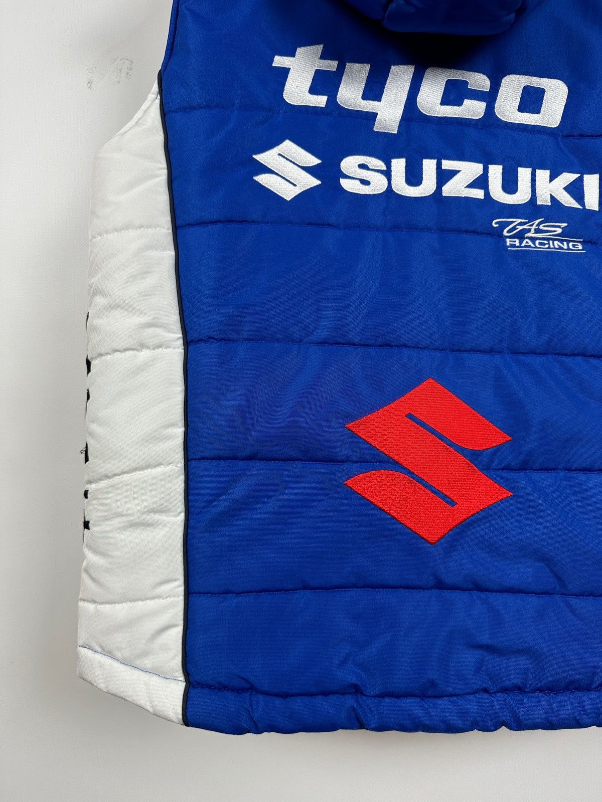 Formula 1 Suzuki GSXR Tyco TAS Racing Blue Motorcycle Fleece Vest Size US S / EU 44-46 / 1 - 17 Thumbnail