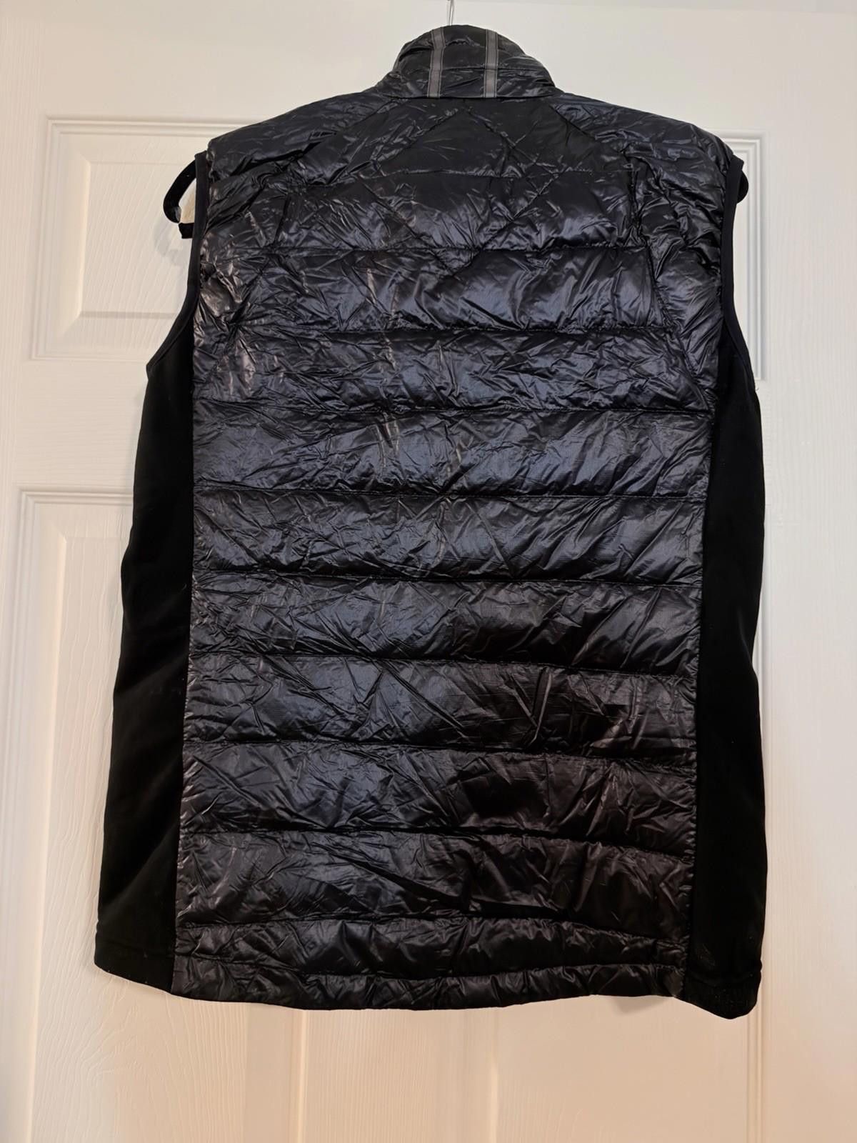 Canada Goose Canada Goose Men’s Down Vest Size M Black Arctic Program Size US M / EU 48-50 / 2 - 5 Thumbnail