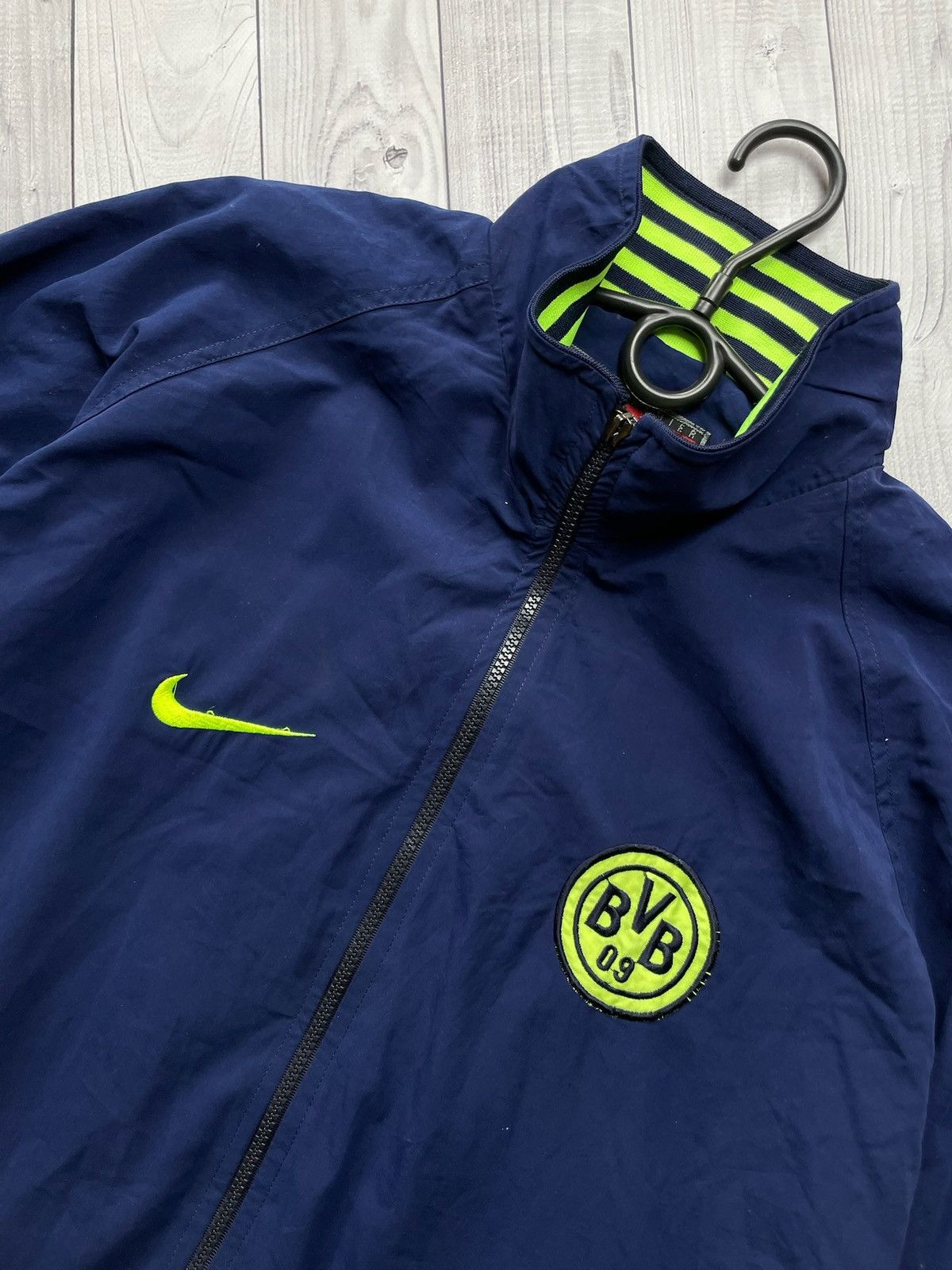 Nike × Vintage Vintage Nike Borussia Dortmund soccer jacket size L Size US L / EU 52-54 / 3 - 3 Thumbnail
