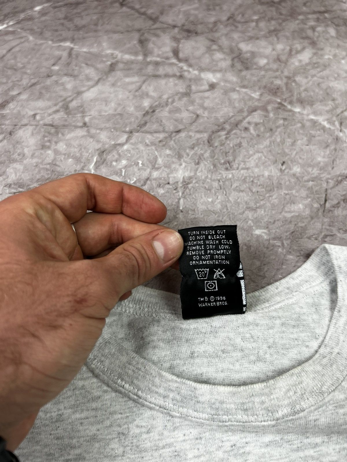 Hanes × Warner Bros Vintage 1995 friends promo central perk t shirt Size US L / EU 52-54 / 3 - 7 Thumbnail