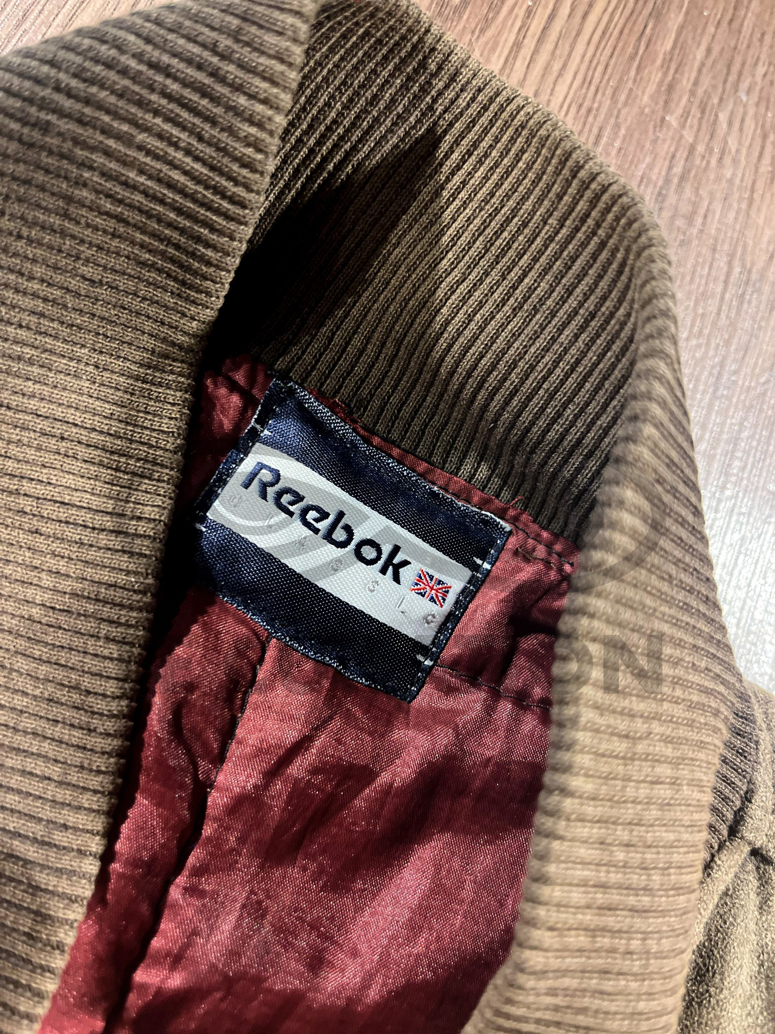 Reebok Vintage Reebok Big Logo Embroidered Bomber Jacket Size US L / EU 52-54 / 3 - 5 Thumbnail