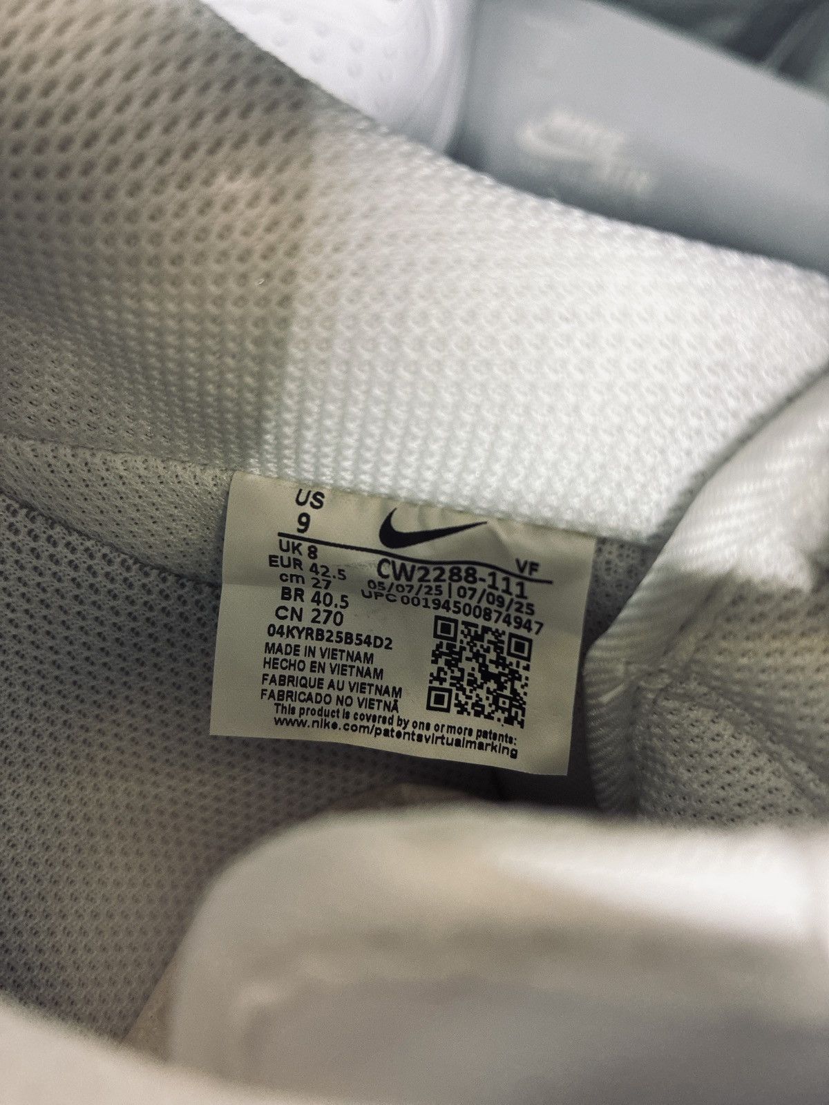 Nike WHITE AIRFORCES Size US 9 / EU 42 - 6 Thumbnail